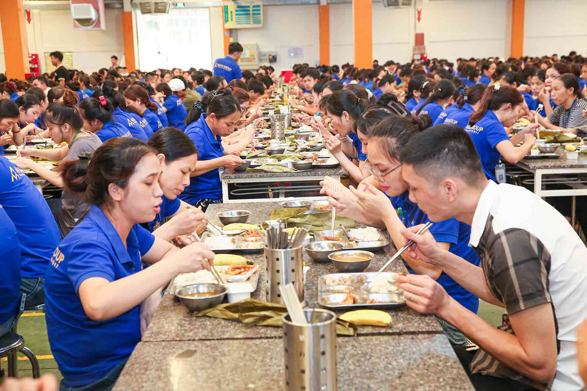 Vì sao doanh nghiệp nên thuê dịch vụ suất ăn công nghiệp